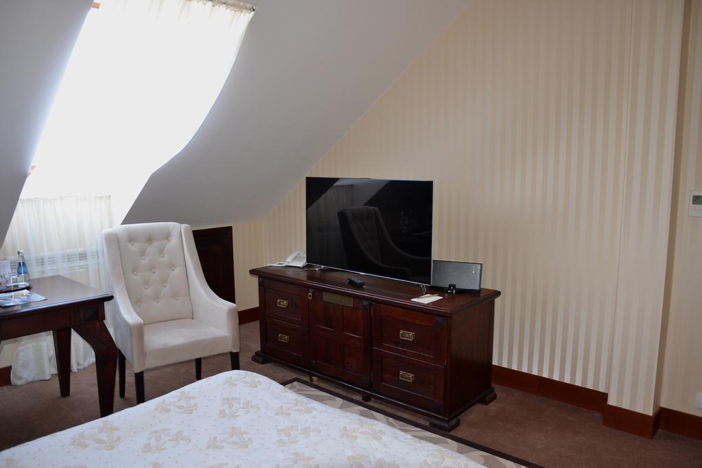 Hotel Nowodworski Legnica Bilik gambar