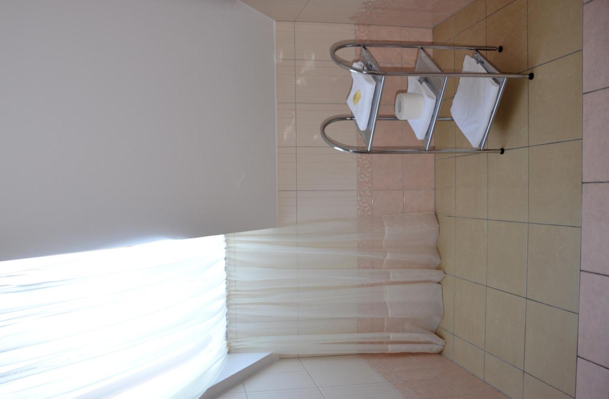 Hotel Nowodworski Legnica Bilik gambar