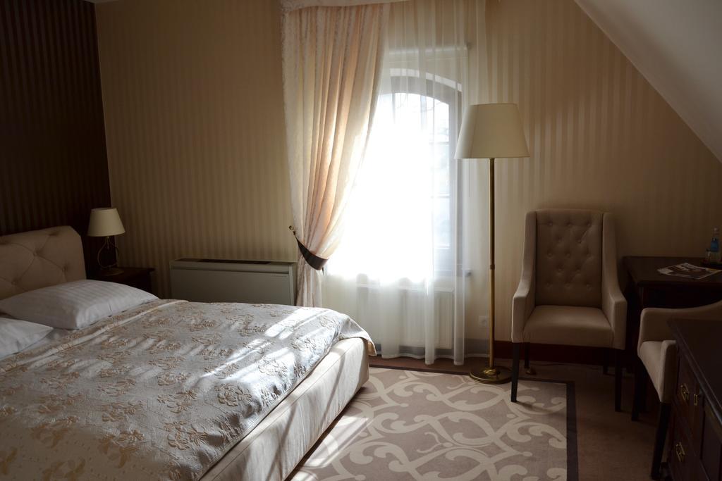 Hotel Nowodworski Legnica Luaran gambar