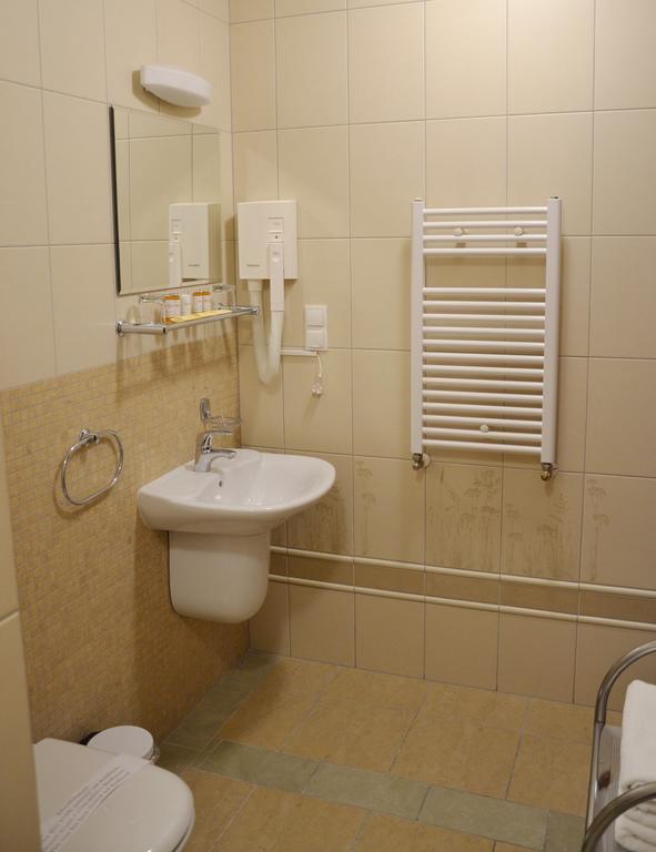 Hotel Nowodworski Legnica Luaran gambar