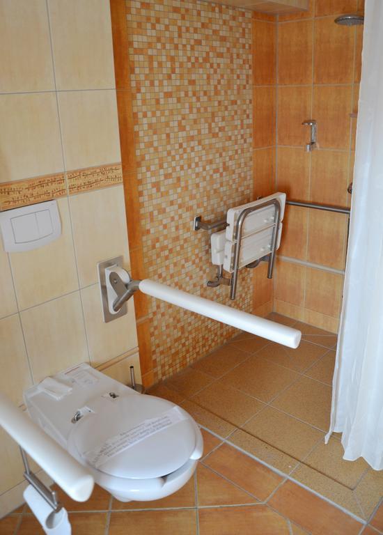 Hotel Nowodworski Legnica Luaran gambar
