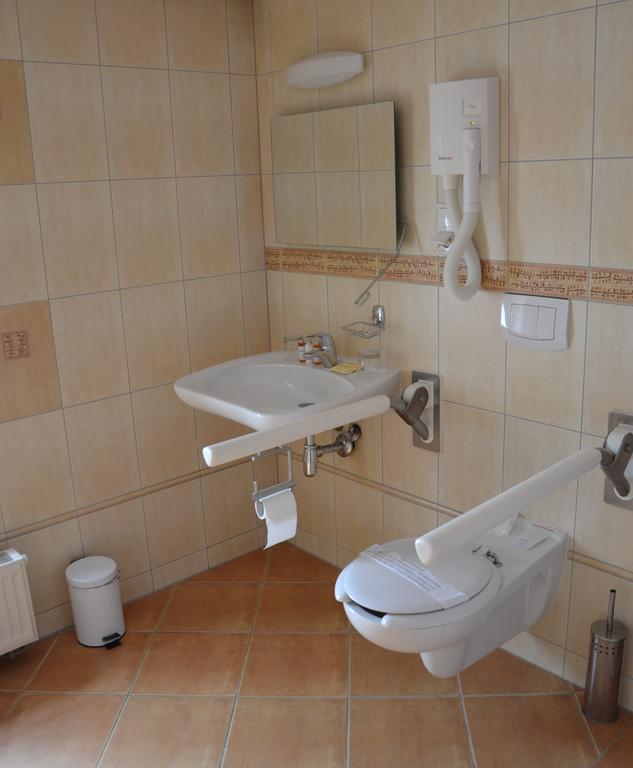 Hotel Nowodworski Legnica Luaran gambar