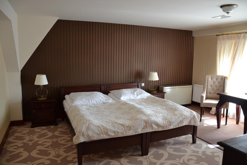Hotel Nowodworski Legnica Luaran gambar