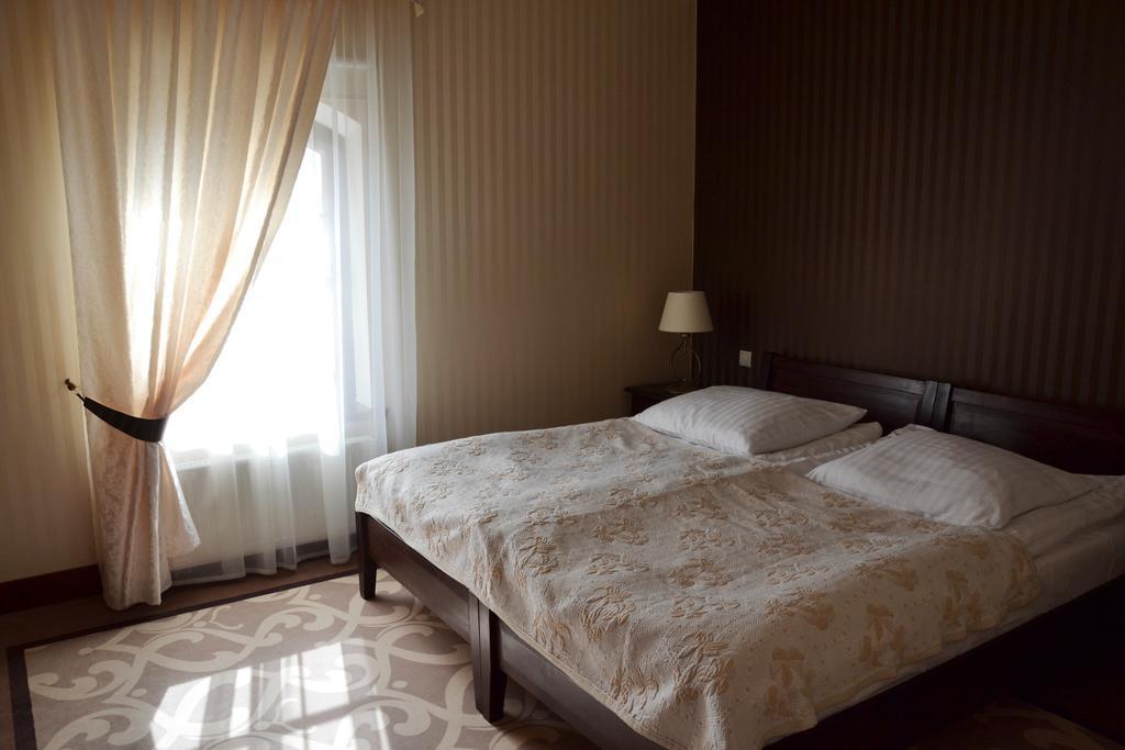 Hotel Nowodworski Legnica Luaran gambar