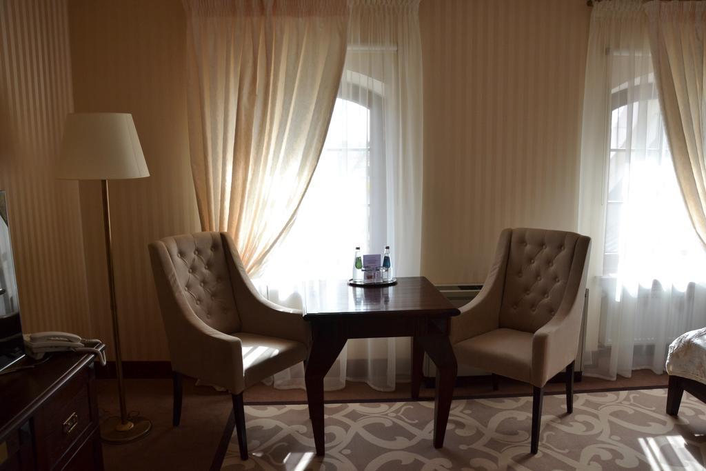 Hotel Nowodworski Legnica Luaran gambar