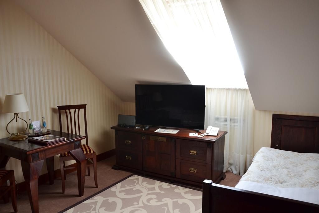 Hotel Nowodworski Legnica Luaran gambar