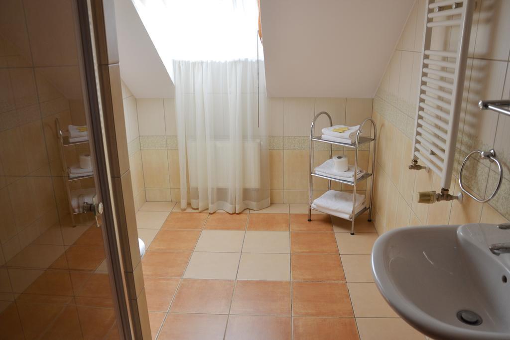 Hotel Nowodworski Legnica Luaran gambar