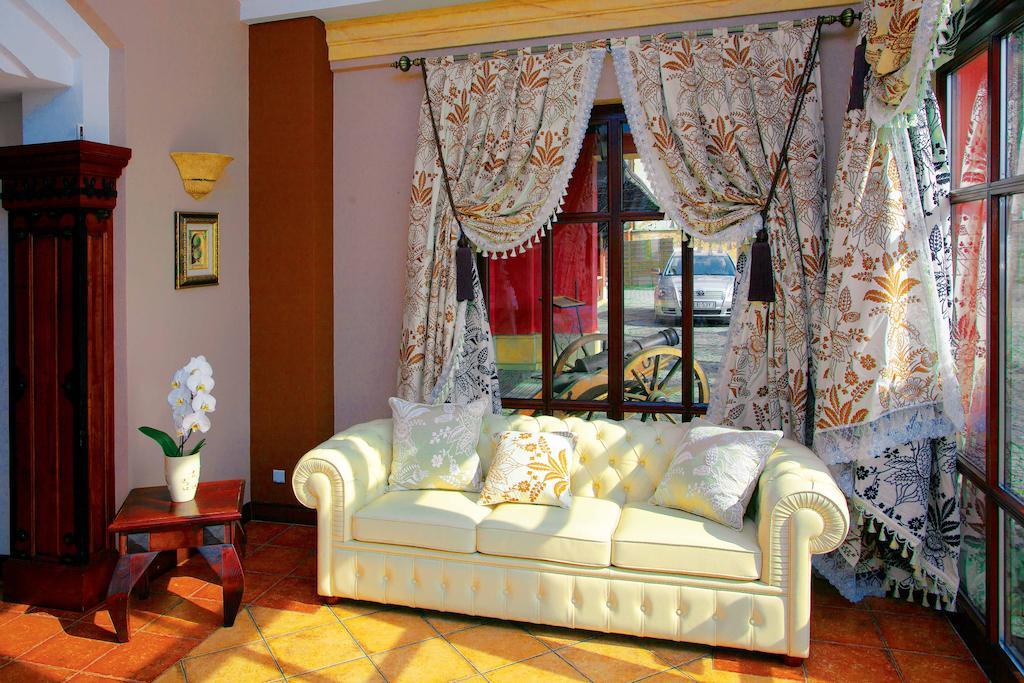 Hotel Nowodworski Legnica Luaran gambar