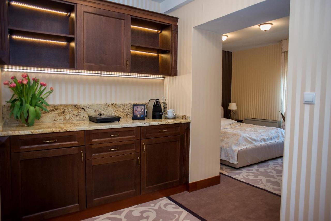 Hotel Nowodworski Legnica Luaran gambar